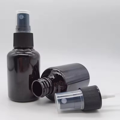 Botão de spray cosmético de plástico preto e brilhante de 50 ml PET com cabeça fina de spray preta