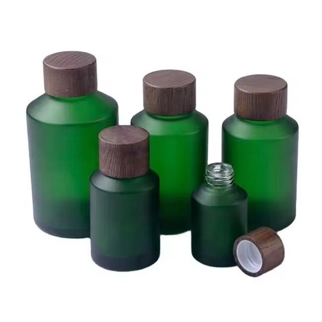 30g, 50g, 15ml, 30ml, 60ml, 120ml, garrafa verde de vidro congelado com tampa de parafuso de madeira